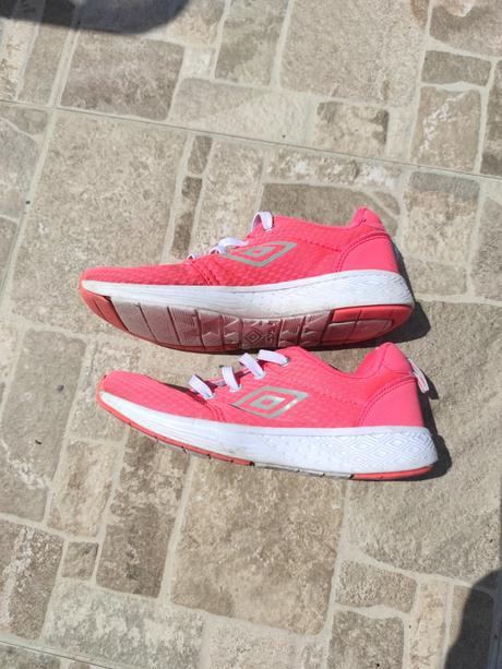 Umbro neónové botasky, umbro,32