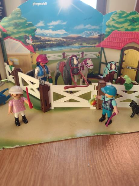 Playmobil 9262 konská stajna, 