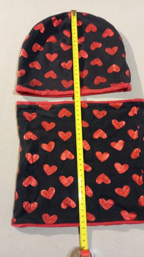 Čiapka a nákrčník, 152