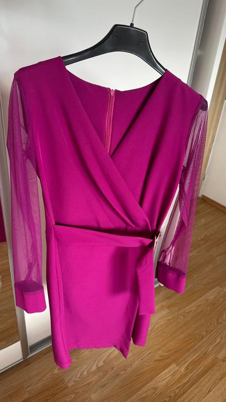 Fuksiové elegantné šaty, s