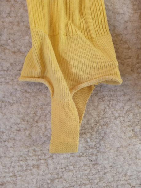 Futbalové štucne ( červené aj žlté), 