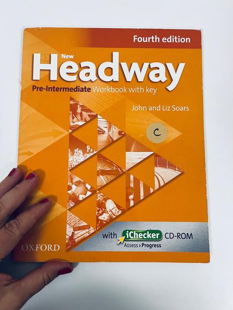 New headway pre-intermediate, 