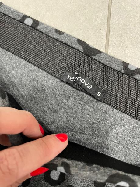 Šedá leopardia sukňa, terranova,s