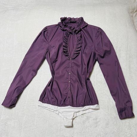 Fialové košeľové body s volánmi zn. sisley, sisley,m