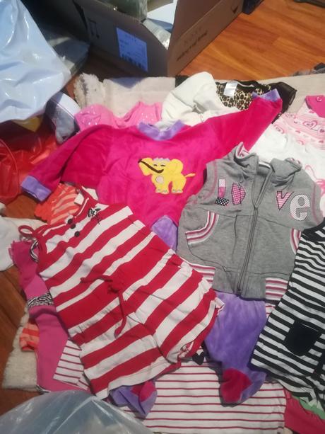 Balik dievča veľ. 74-80 už aj s poštou 24 ks, 68–80