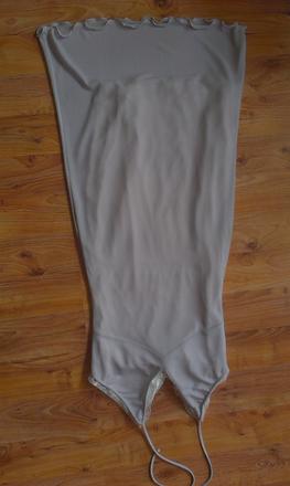 Šaty na ramienka, 42