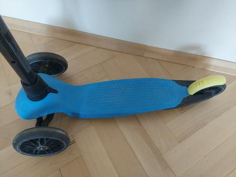 Predám elektrickú motorku na nabíjanie a kolobežku, 