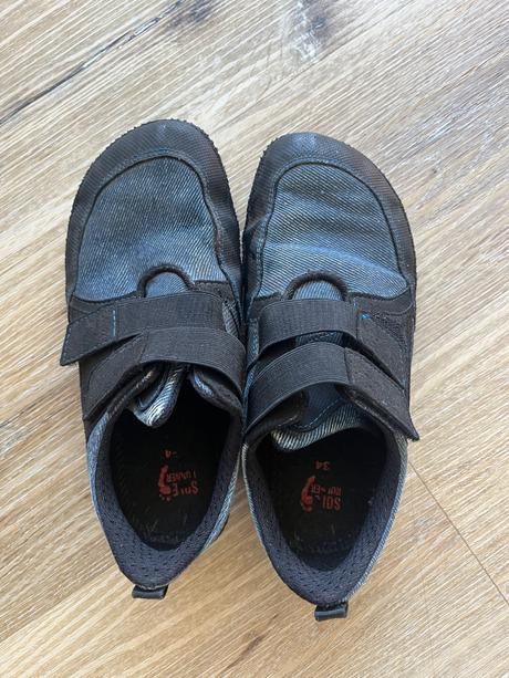 Sole runner, sole runner,34