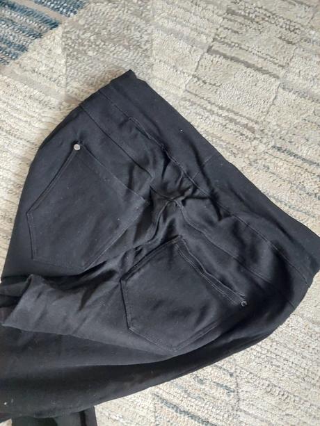 Nohavicové legíny s, amisu,s