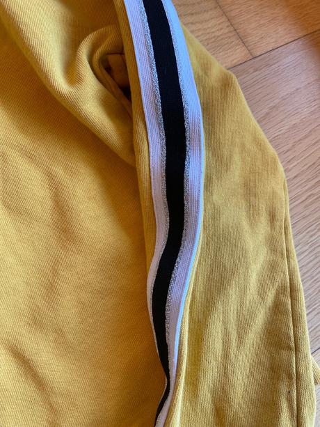 Horcicovozlta crop top mikina, h&m,146