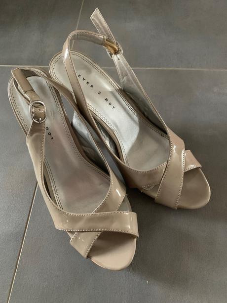 Elegantne lodicky humanic aj vymena, 38