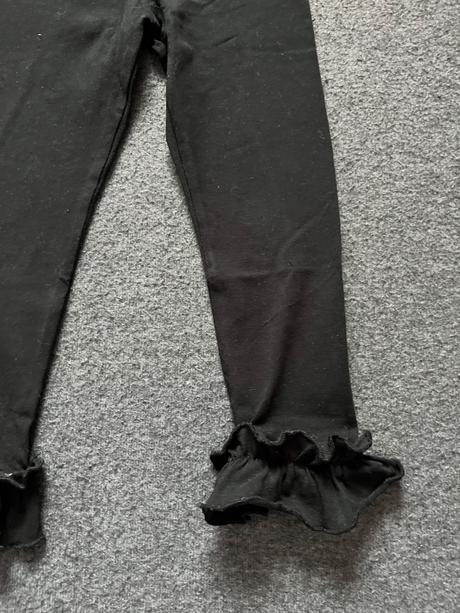 Leginy s volanom, sinsay,104