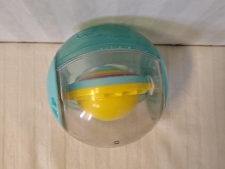 Motorick chrastiacia lopta slniečko mráčik fisher,