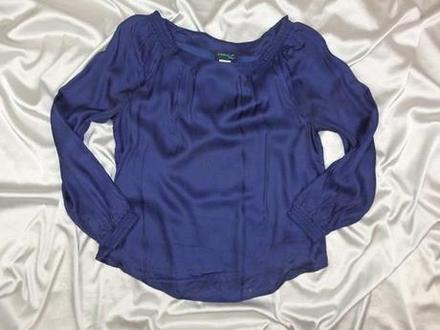 Kvalitná tmavomodrá blúzka, 40