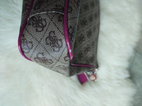 Kabelka guess, guess