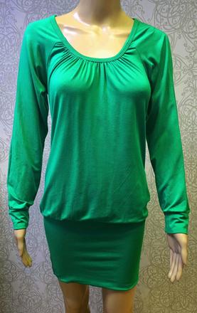 Šaty s výstrihmi, 38