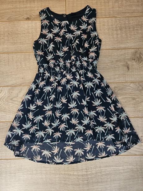 Dievčenské šaty, 128