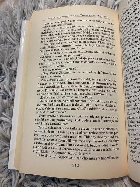 Prometeus v plameňoch frank m. robinson thomas n.,