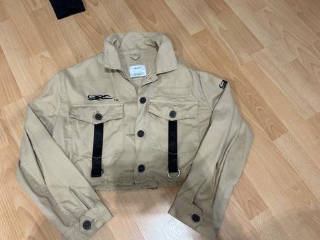 Crop bunda, bershka,m