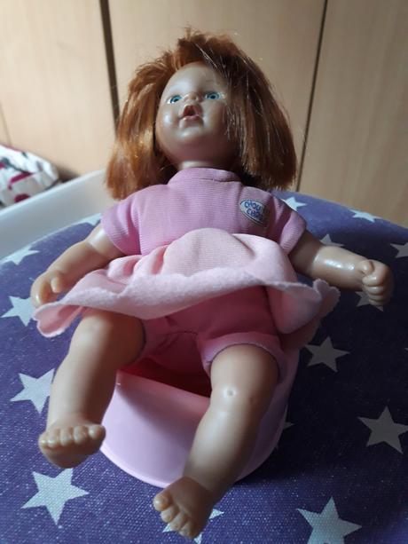 Bábika s nočníkom,