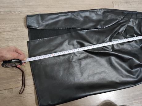 Koženková štýlová sukňa, s