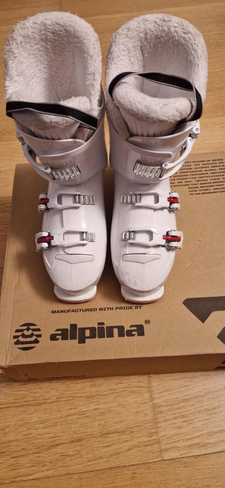 Lyžiarky 25.0 osobne aj nm, dk, alpina,38