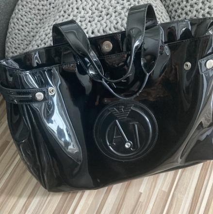 Armani taška, armani