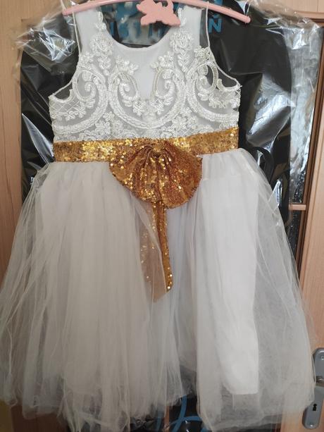 Šaty na svadbu, 128