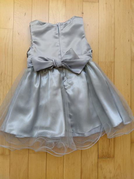 Slávnostné šaty, 86