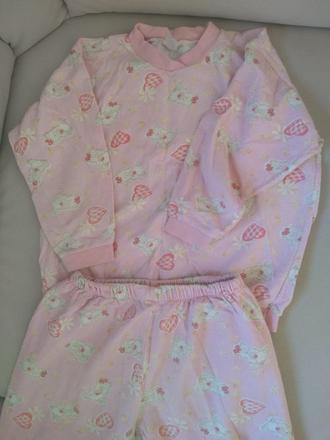 Dievcenske pyzamo č. 122, 122