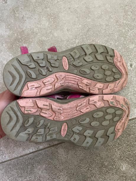 Sportove sandále, umbro,34