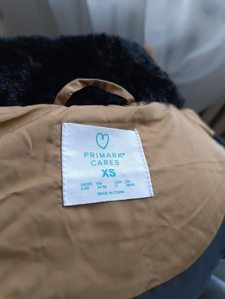 Zateplená vesta, primark,s