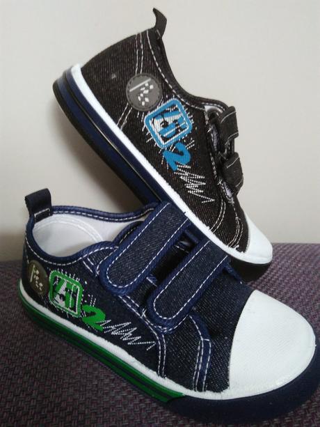 Prezuvky, tenisky, 26