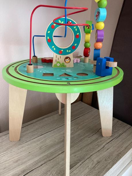 Multifunkčný stolík,