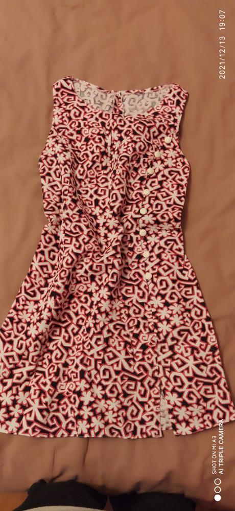 Letné šaty so zaujímavým vzorom, m