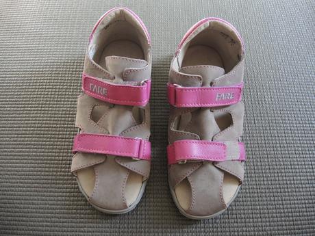Sandále so srdiečkom, fare,30