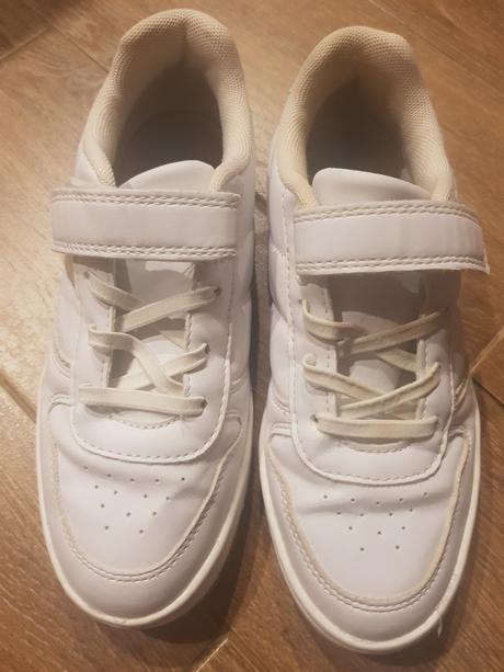 Botasky, deichmann,34