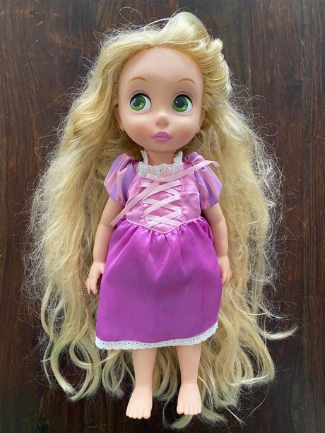 Rapunzel z disneystore,