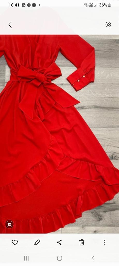 Šaty vzadu predlzene, 44