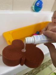 Mustela® Detský čistiaci gél na vlasy a telo, 500 ml