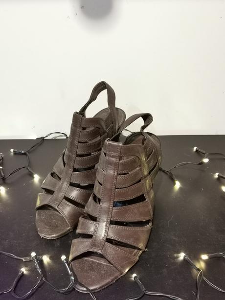 Kožené sandále, 36