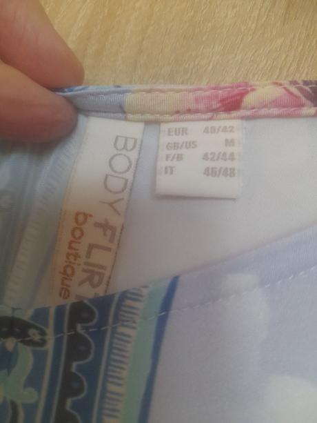 Šaty malé aj na príležitosť, 40