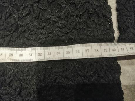 Elast. čipkované šaty zoot vs, s