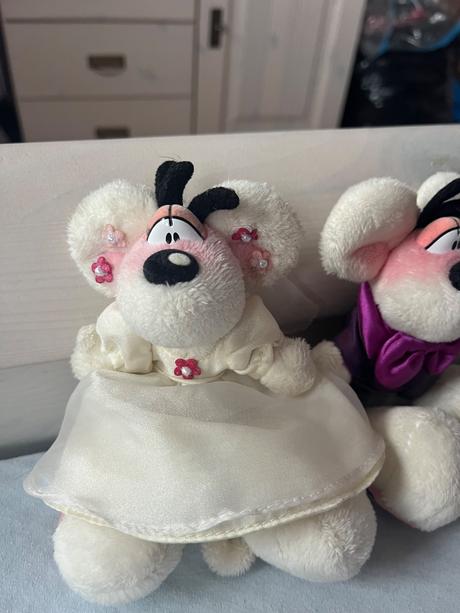 Svadobny podnos a plysaky, 