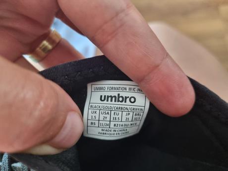 Halove tenisky na futbal, umbro,33