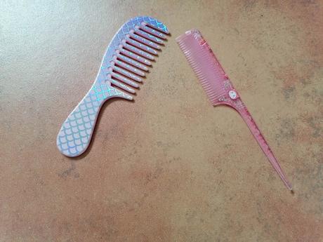 2x dievčenský hrebeň, 