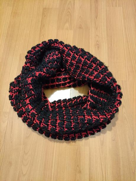 Tunel / nákrčník,