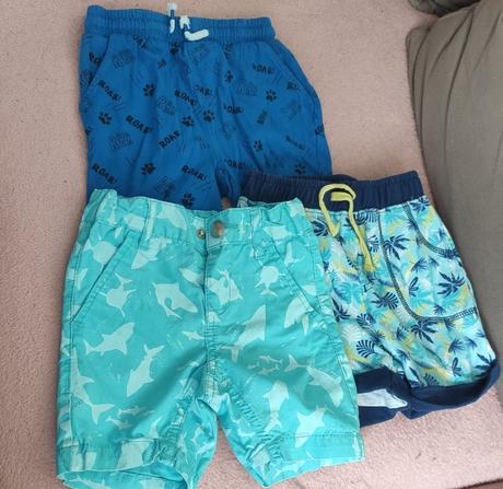 3x kraťasy top stav, reserved,80