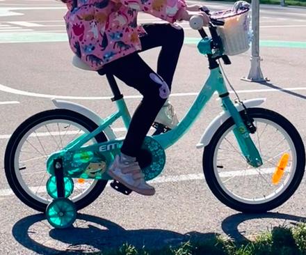 Kellys emma 16" s pomocnymi kolieskami, kellys,16