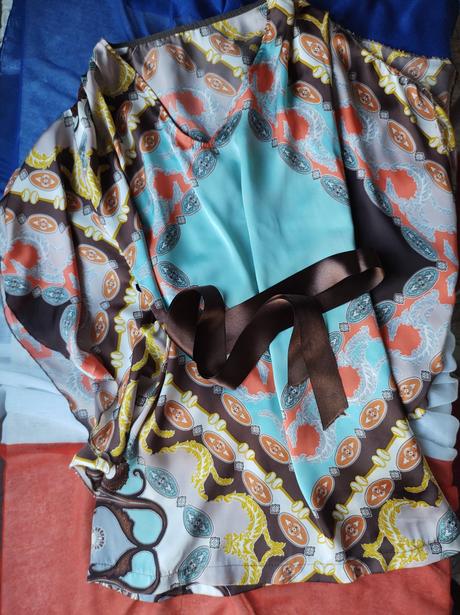 Ľahučká tunika, m